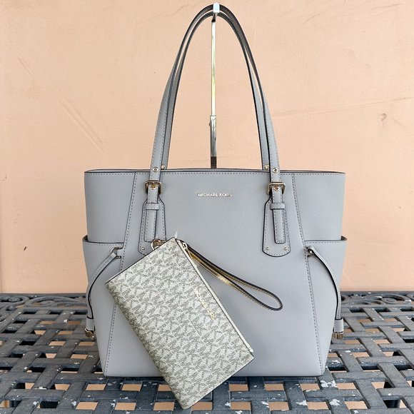 Michael Kors Voyager Drawstring Tote Bag Pearl Grey + Double Zip Wallet MK Gold - Picture 1 of 16